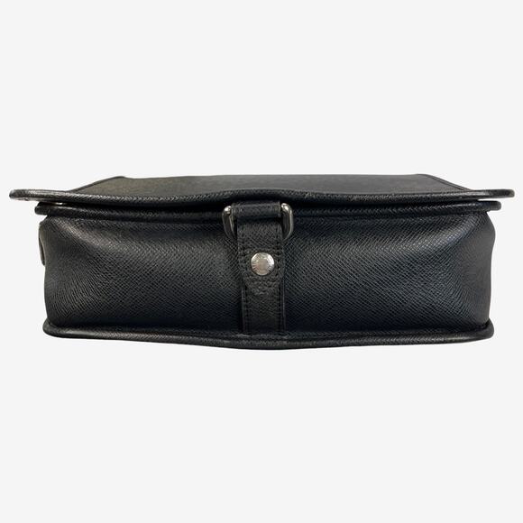Louis Vuitton Taiga Andrei Messenger Bag Black Dark Gray Crossbody BA3017 France - Picture 7 of 16